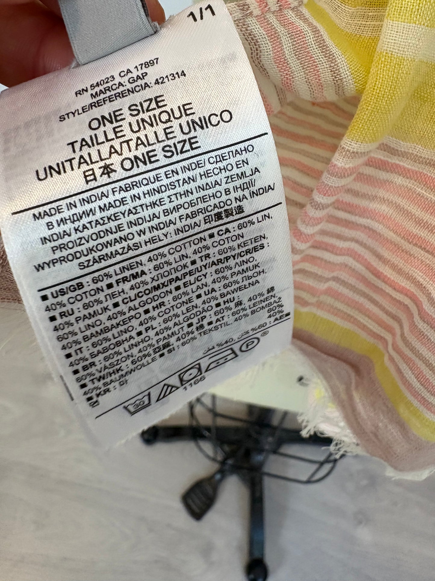 GAP. Fular lino rayas colores