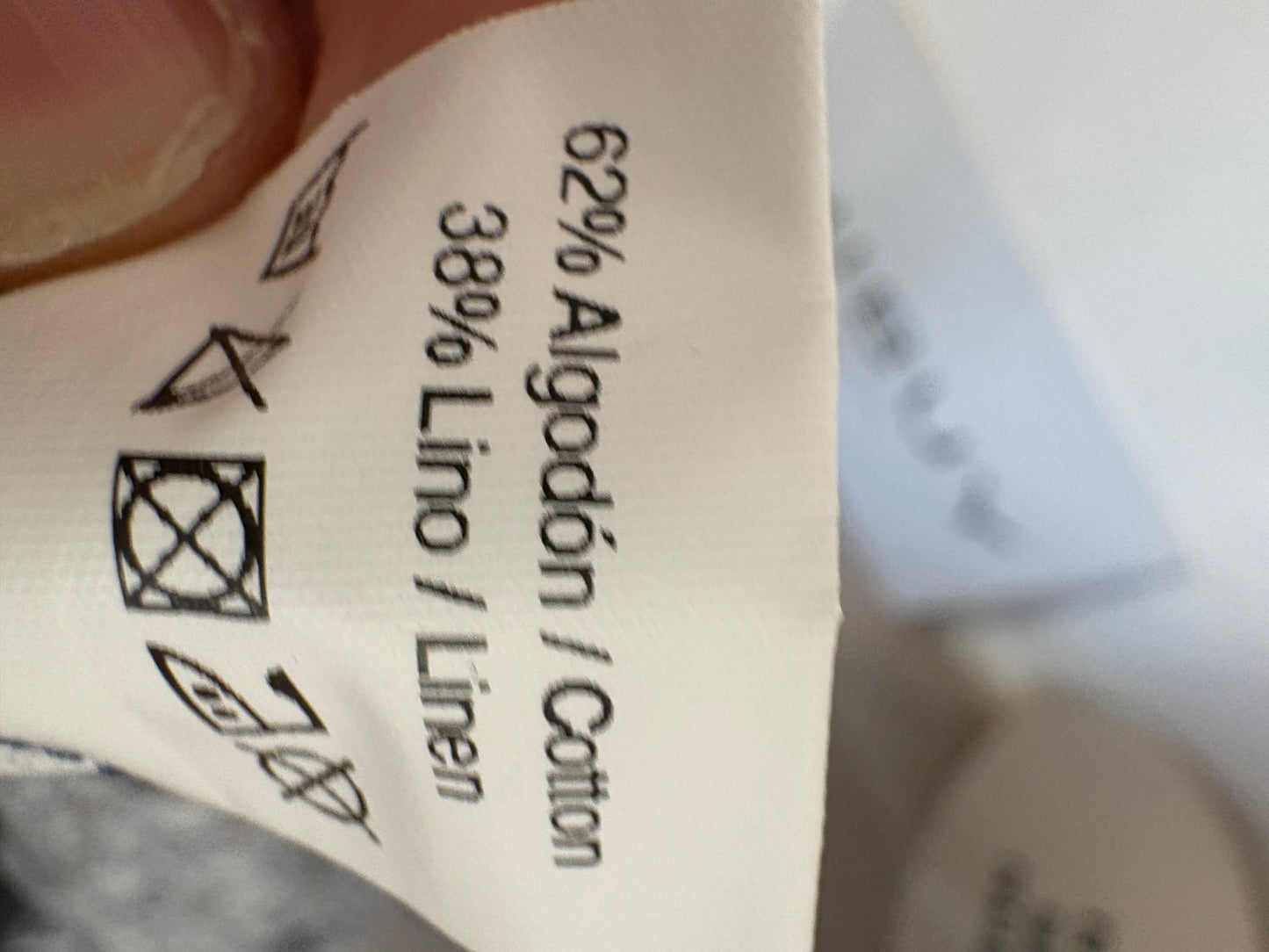 JOSEPHINE. Vestido midi estampado detalles en terciopelo