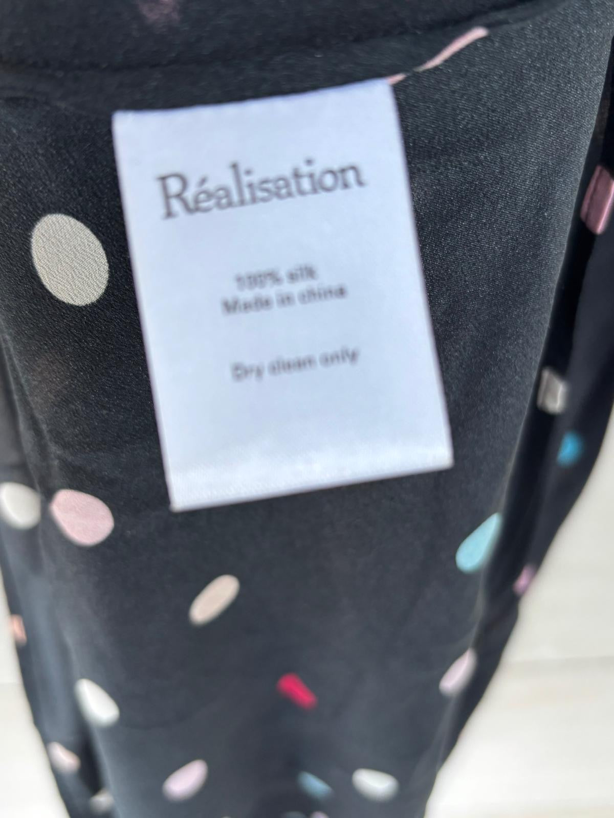 RÉALISATION. Vestido midi seda negro lunares colores