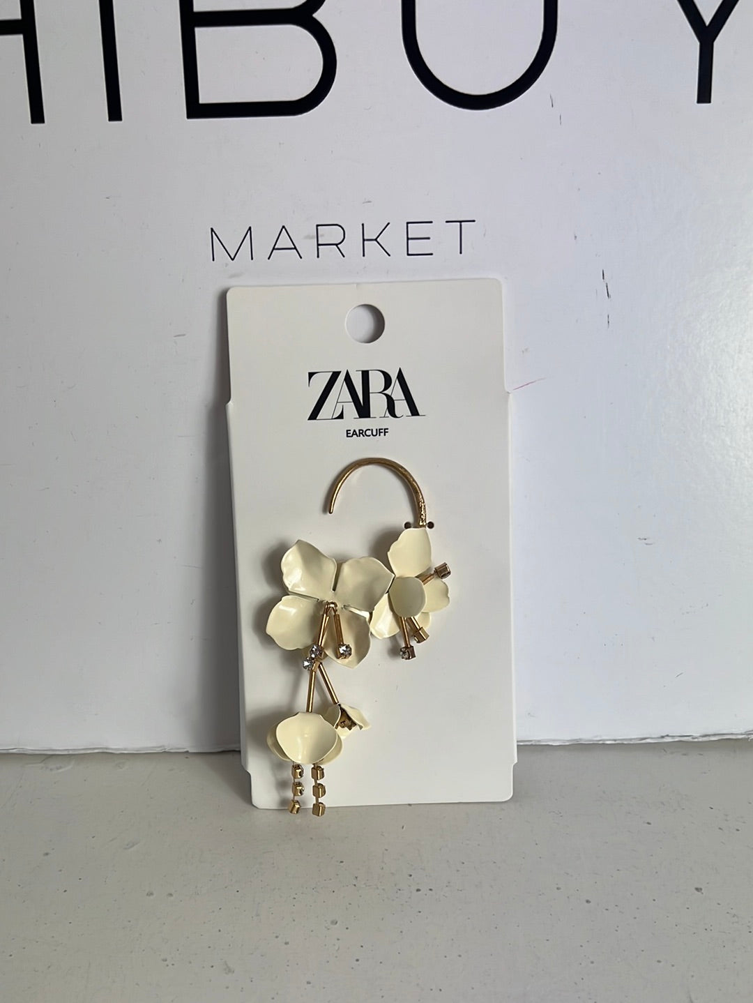 ZARA. Pendiente flores unitario