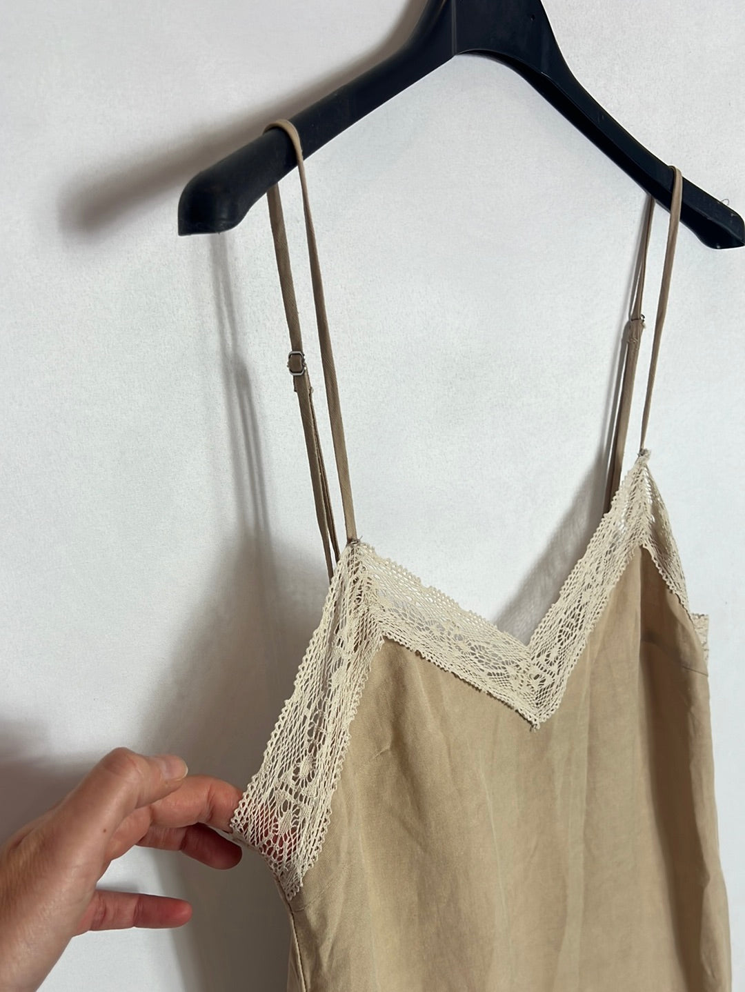 ZARA. Vestido corto beige crochet . T XS