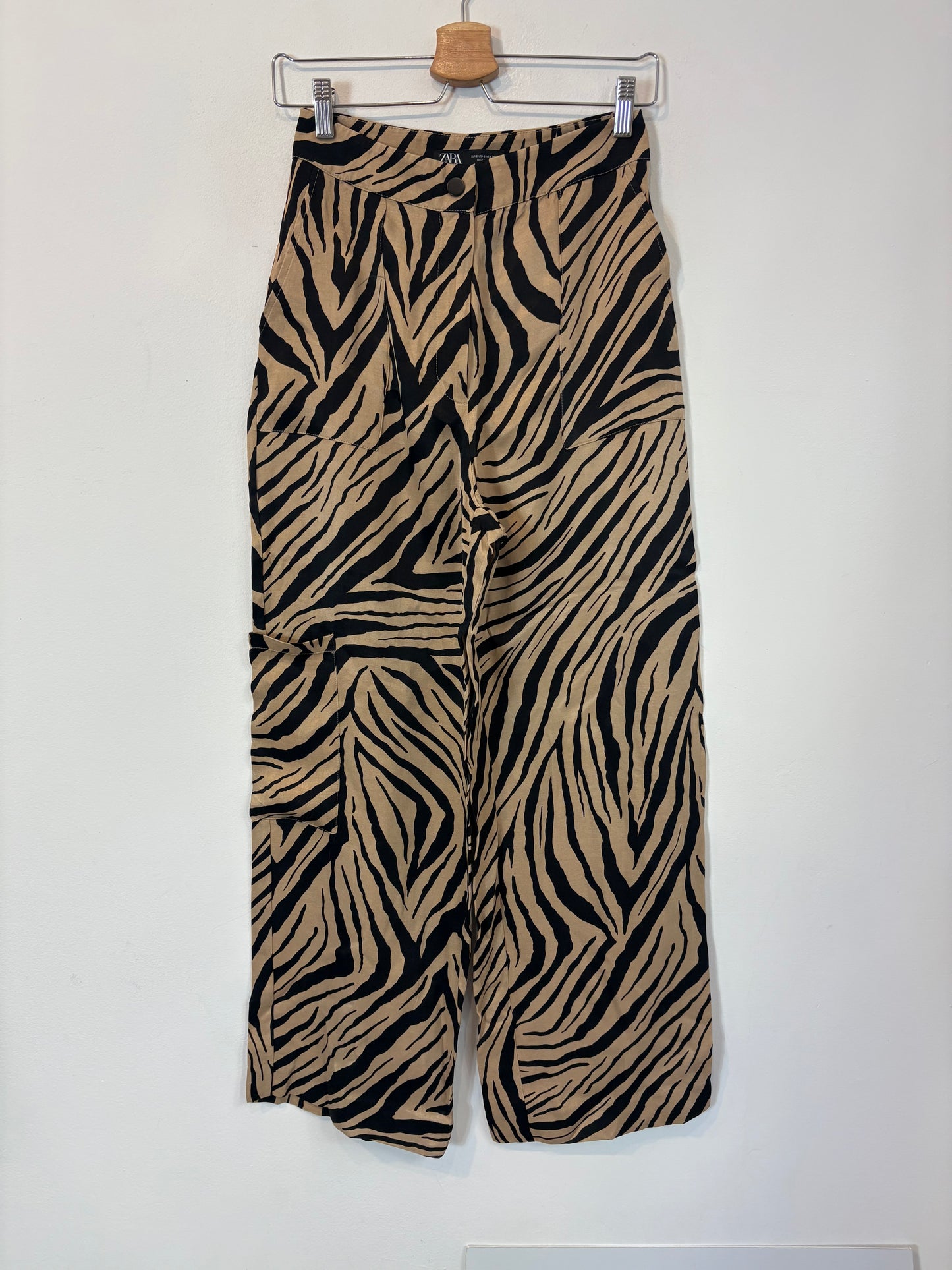 ZARA. Flowing two-tone suit jacket. Size XS/A