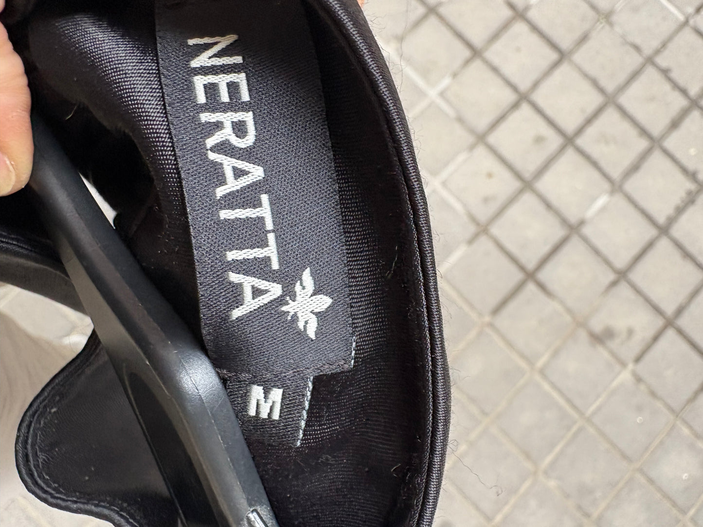 NERATTA. Vestido negro halter