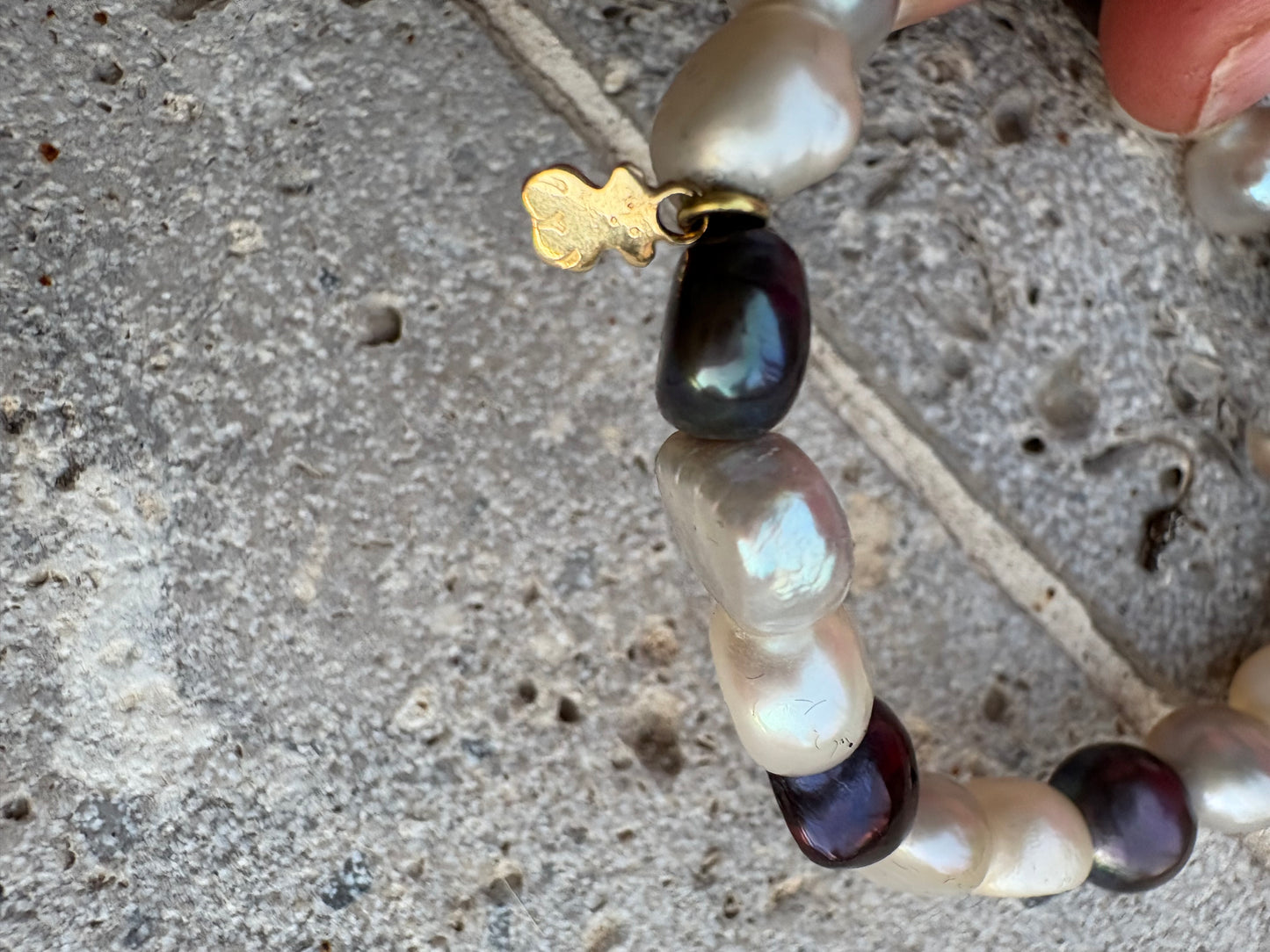 TOUS. Pulsera perlas y oro