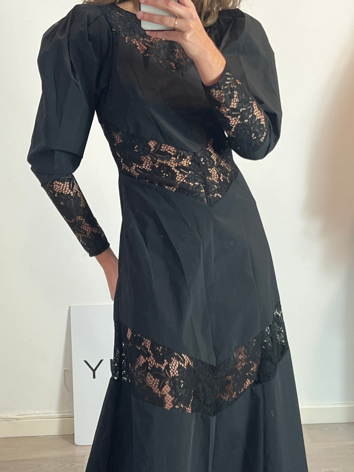 H&amp;M. Black dress with lace Ts