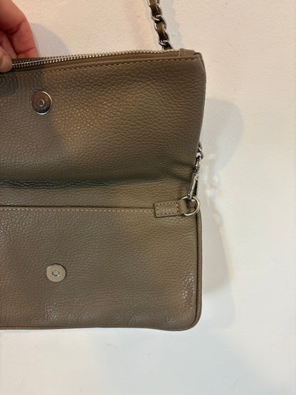 ZARA. Short green gathered dress. TS