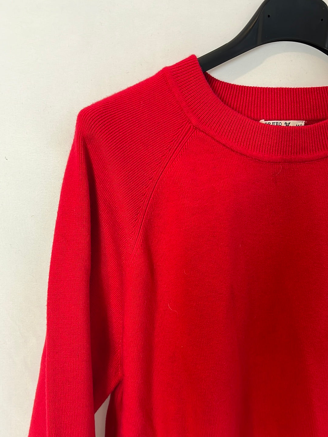 ORFEO. Jersey rojo cuello redondo. T M