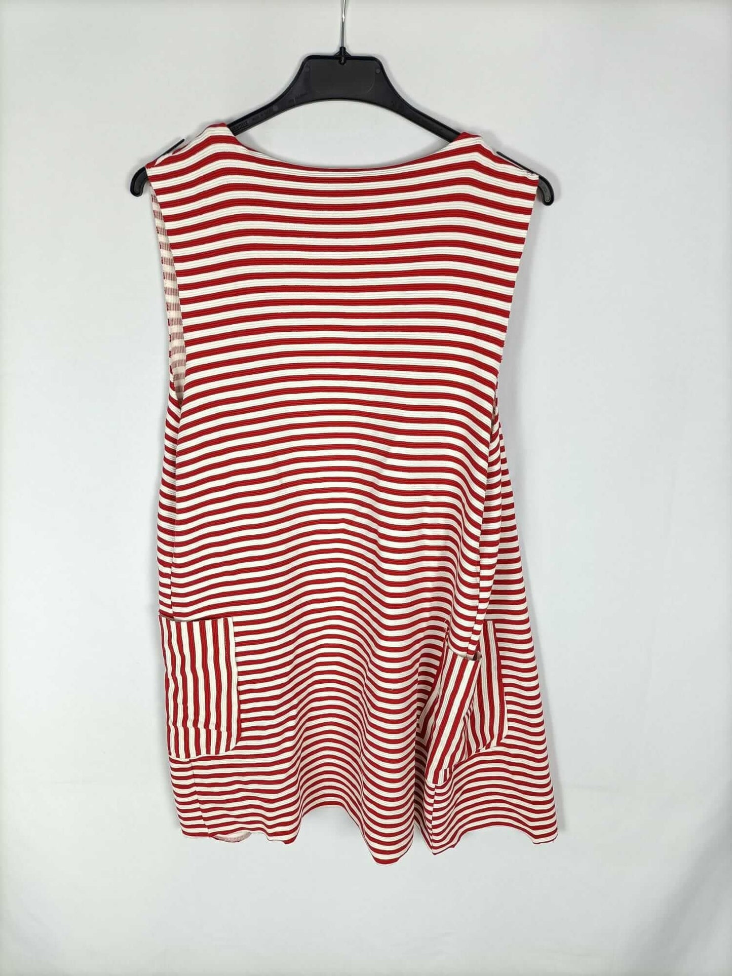 OTHERS. Red and white striped vest (M/L)