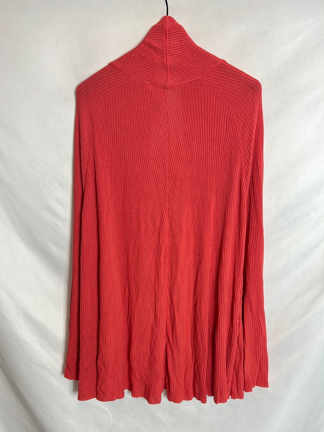 ANNA BELLONI. Fluid cape-effect ribbed cardigan. TM
