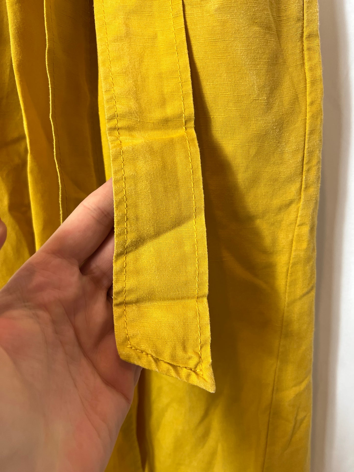 ZARA. Mustard midi dress. XS-S