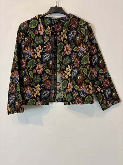 CASTAÑO DE INDIAS. Chaqueta estampado tapiz