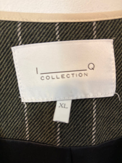 IQ COLLECTION. Conjunto verde rayas