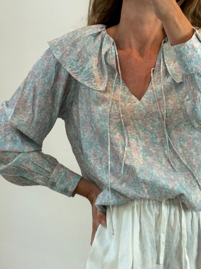 H&M. Camisa azul estampada