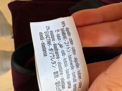 ZARA. Pantalón burdeos terciopelo