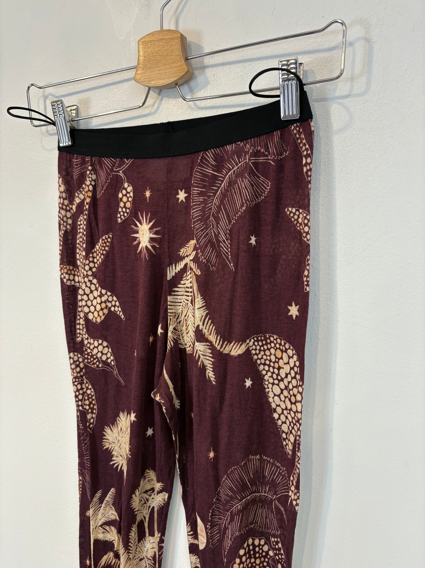 FORTE FORTE. Conjunto burdeos estampado mezcla