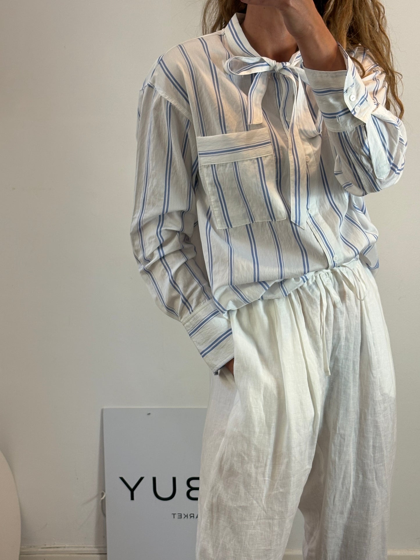PARFOIS. Blusa blanca rayas lazada