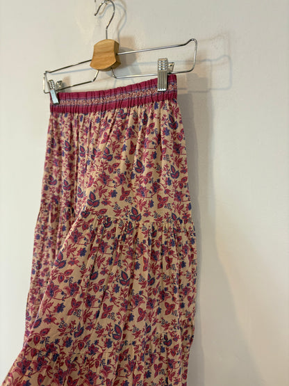 PETITE MENDIGOTE. Conjunto falda larga y blusa estampadas