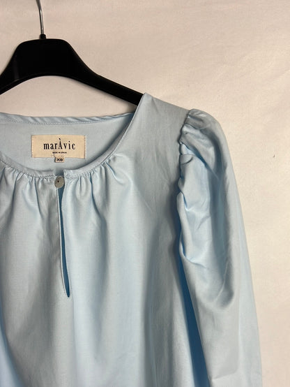 MARÀVIC .Blusa azul claro puños bordados. T XS