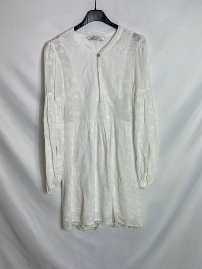 ZARA. Vestido blanco roto bordados. T XS(S)
