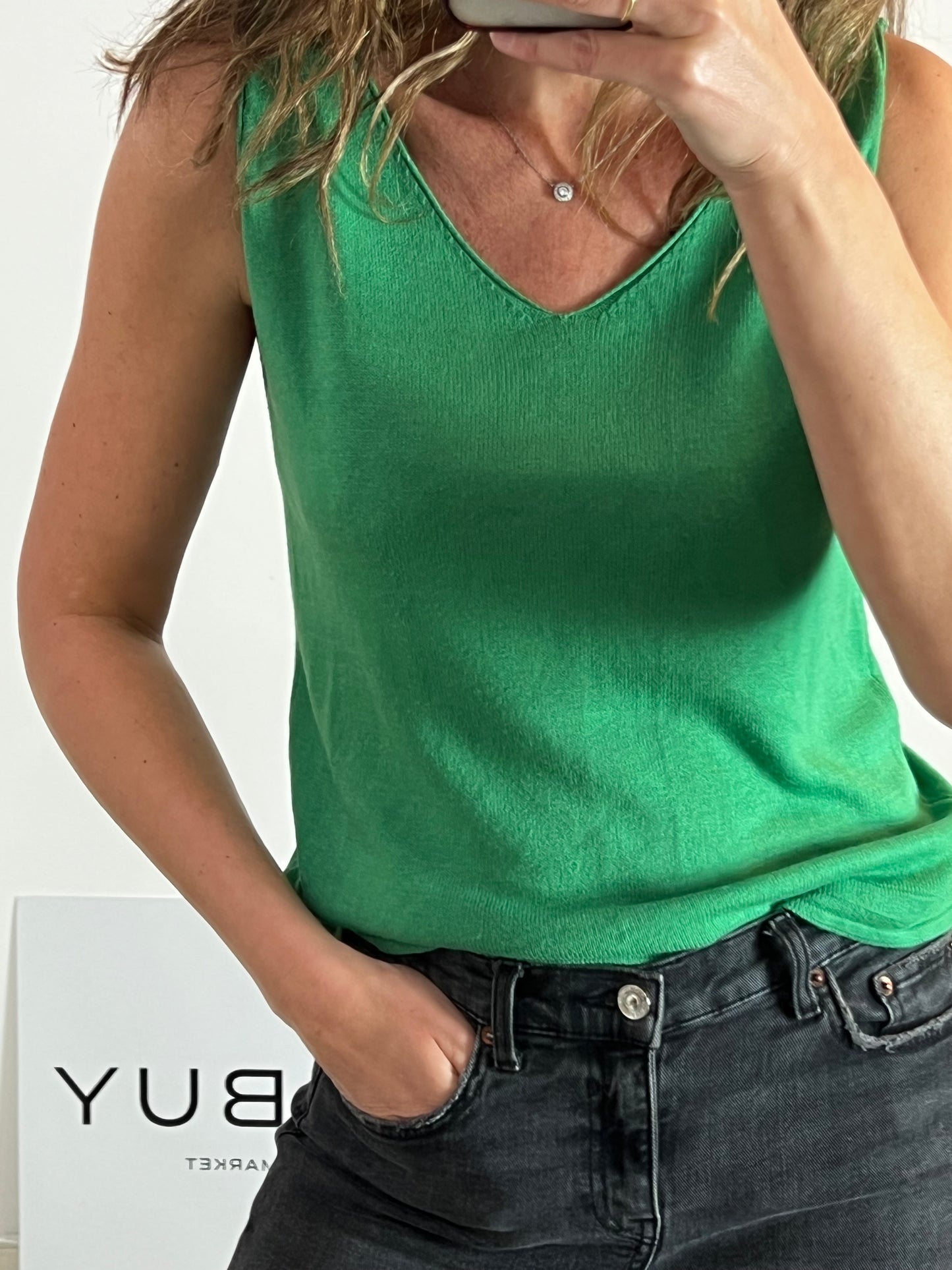 OTRAS. Top verde punto. TS/M