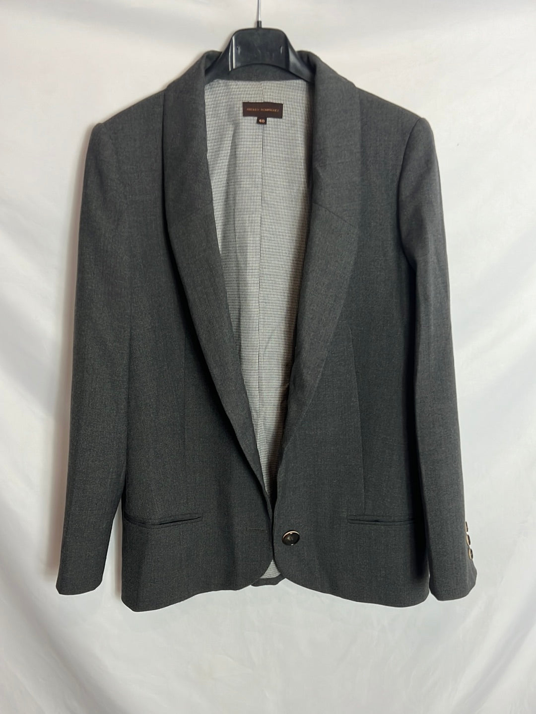 ADOLFO DOMÍNGUEZ. Textured gray blazer. T40