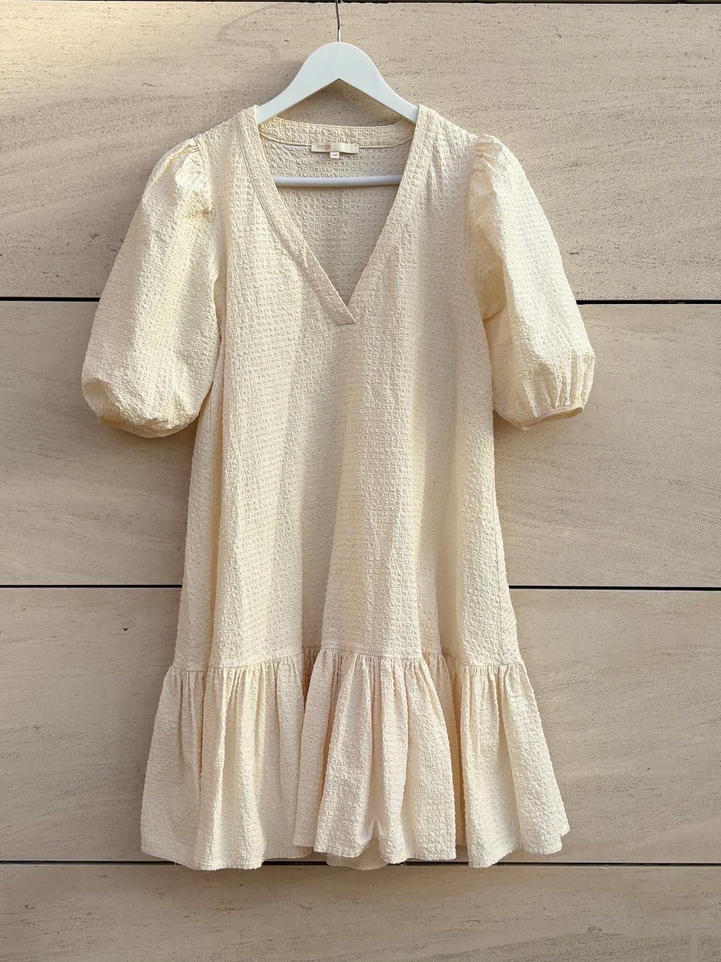 MAJE.vestido corto beige textura