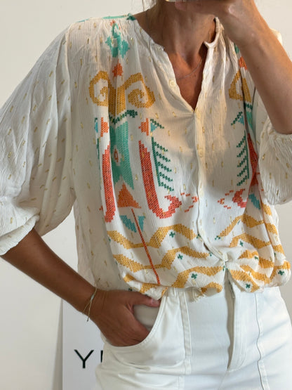 ZARA. White blouse with colorful print Tm