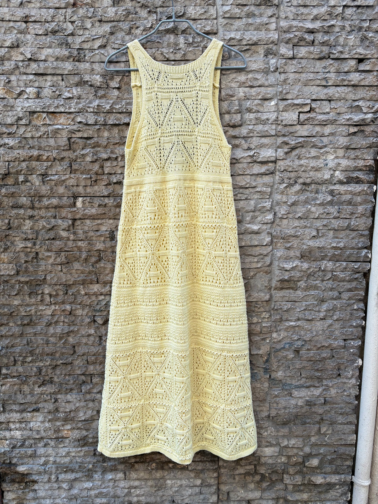ZARA. Vestido midi punto calado
