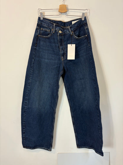 ZARA. Black stretch knit top. TL