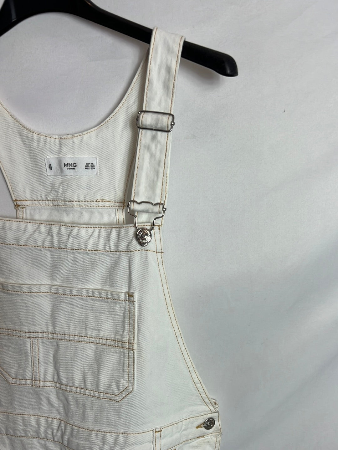 MANGO. Peto vaquero blanco costuras. T XS