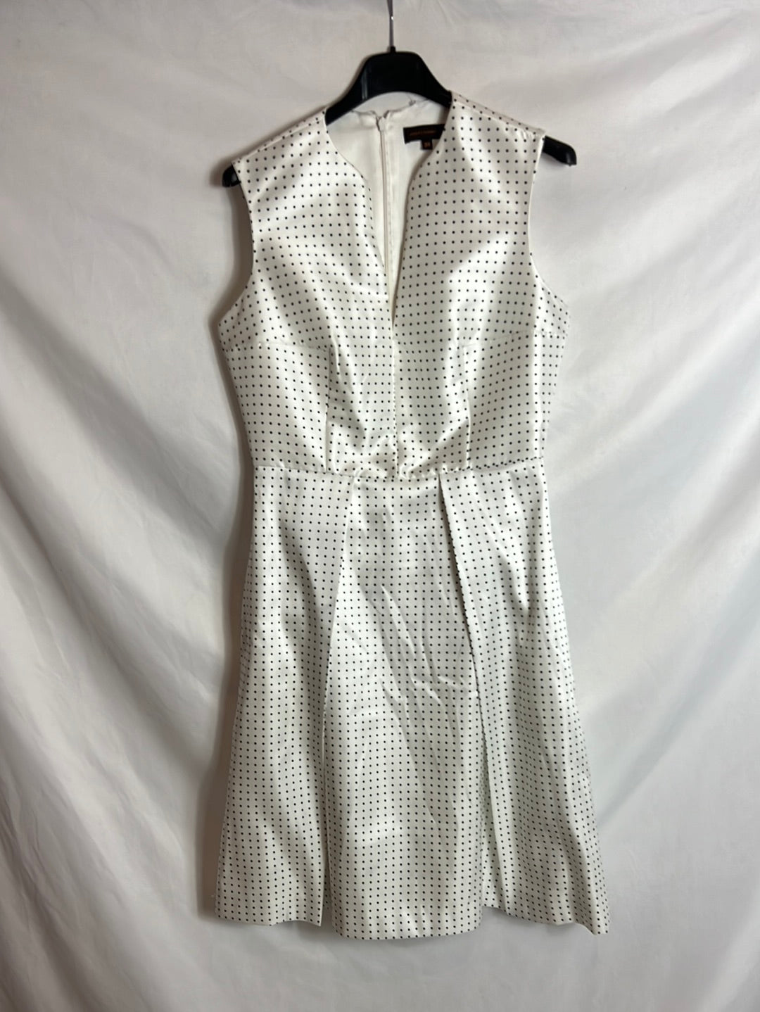 ADOLFO DOMINGUEZ. White mini dress with black polka dots. Size 38