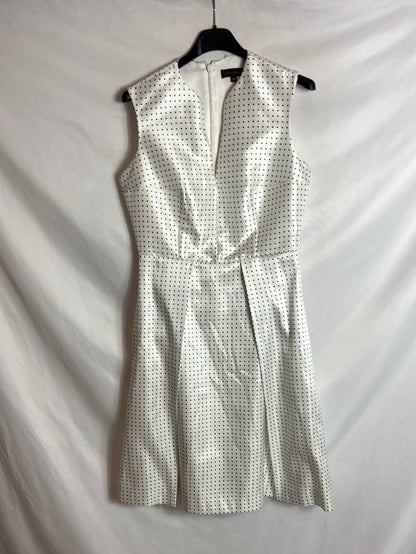 ADOLFO DOMINGUEZ. White mini dress with black polka dots. Size 38