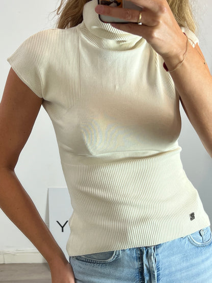 CAROLINA HERRERA. Beige knit top. XS/S