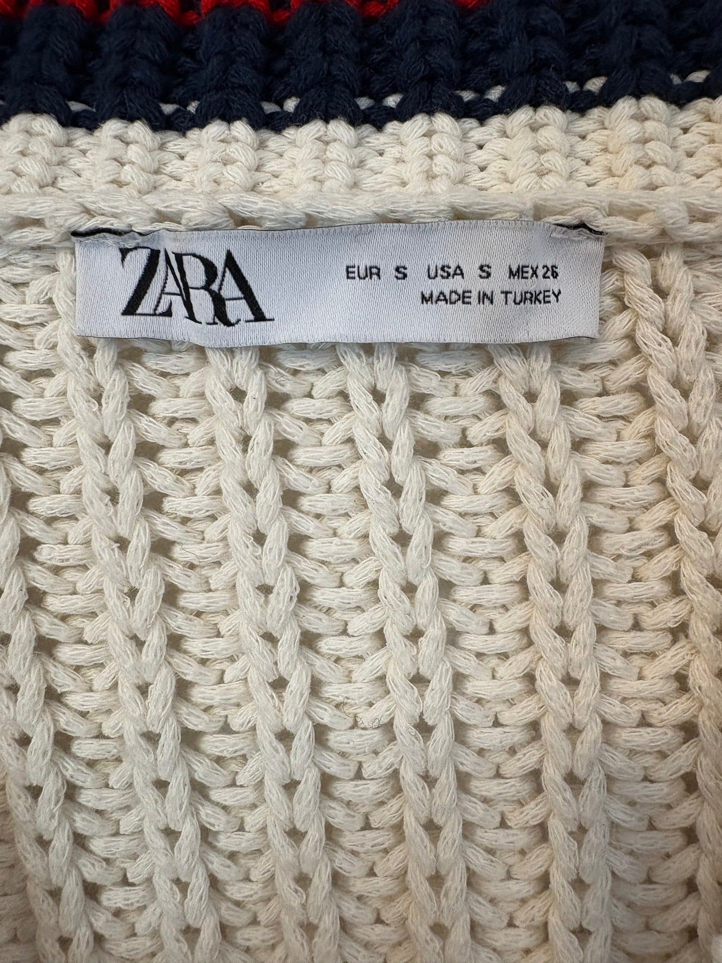 ZARA. Chaqueta punto beige rayas