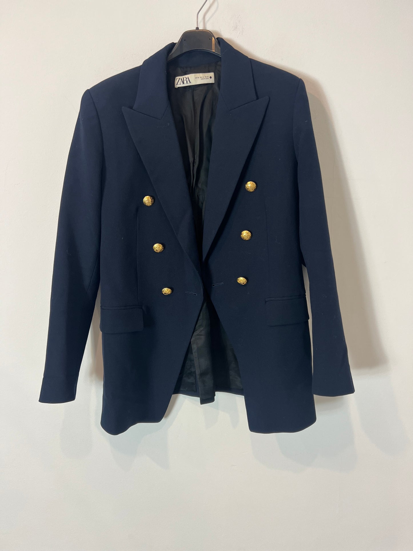 ZARA. Chaqueta azul botones dorados. T M