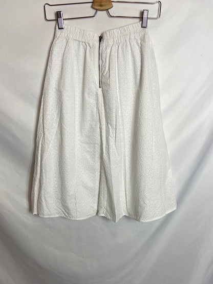 ZARA. White die-cut skirt, size XS