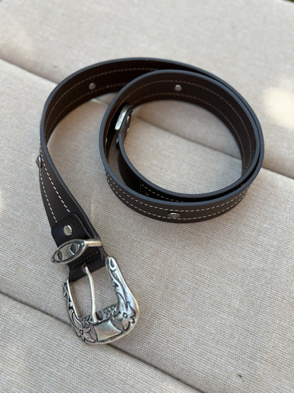 OTRAS. Cinturón marrón piel tachuelas. T S