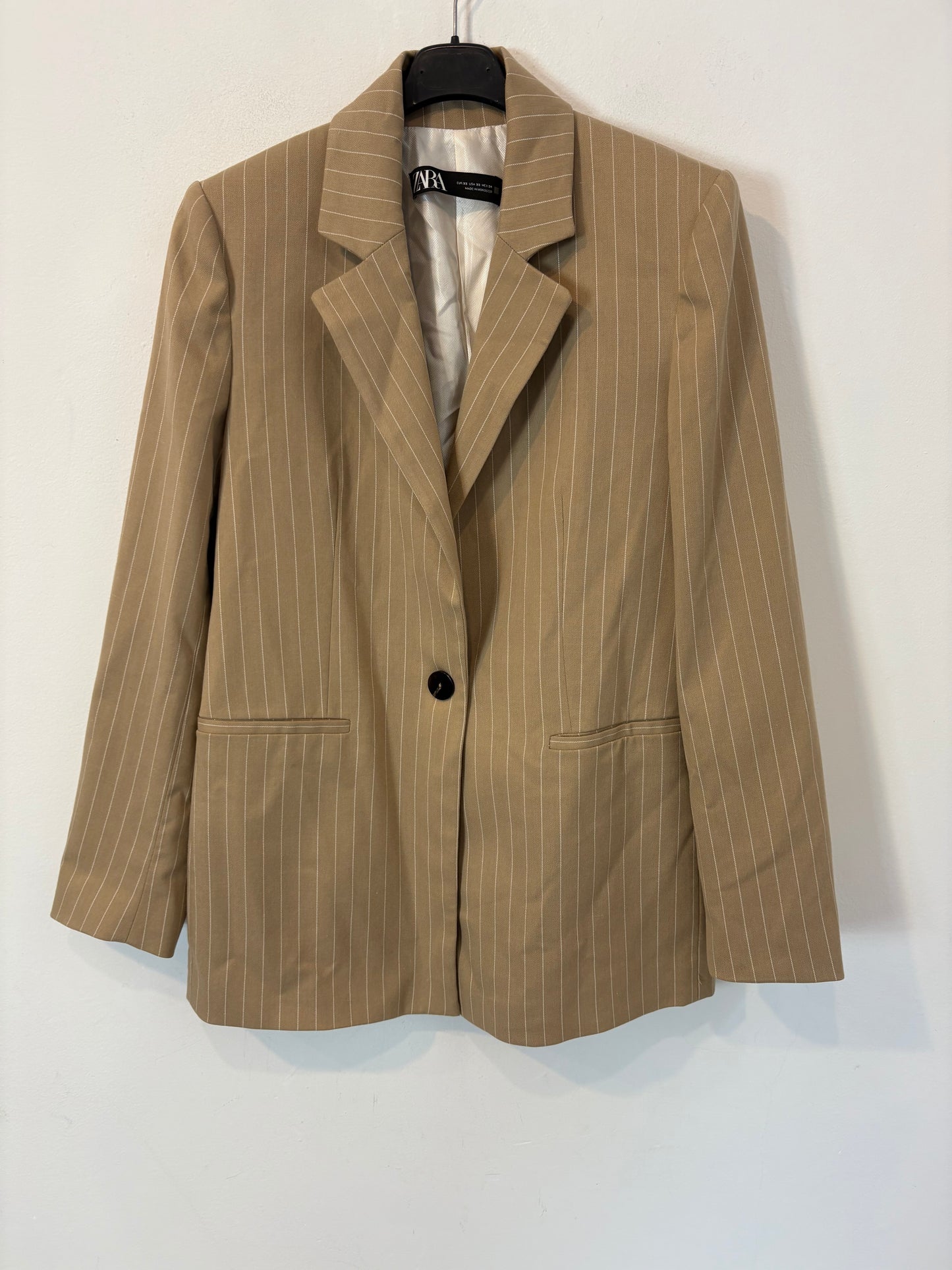 ZARA. Traje de chaqueta tostado raya diplomática
