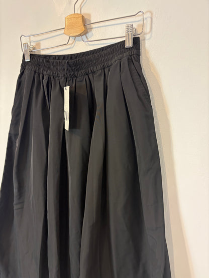 ZARA. Falda larga negra bolsillos