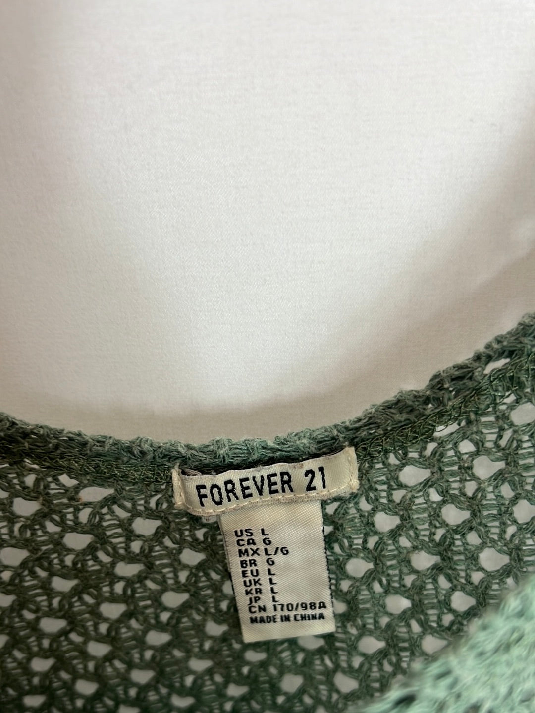 FOREVER 21. Top verde calado. T S