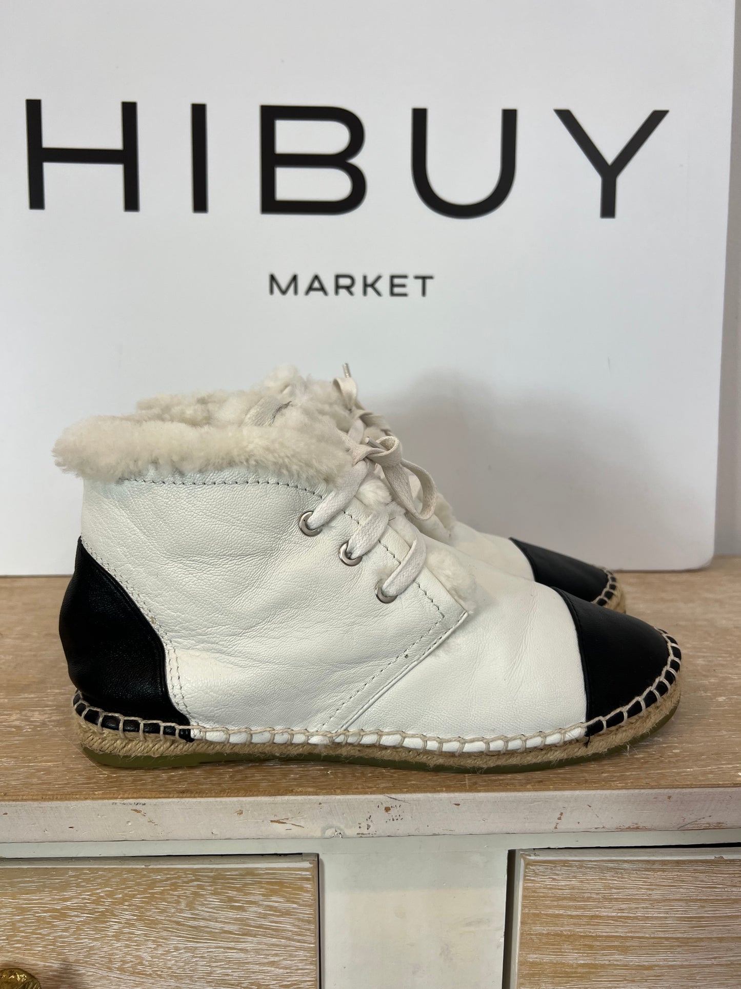 OTRAS. Botines borrego suela esparto. T 38