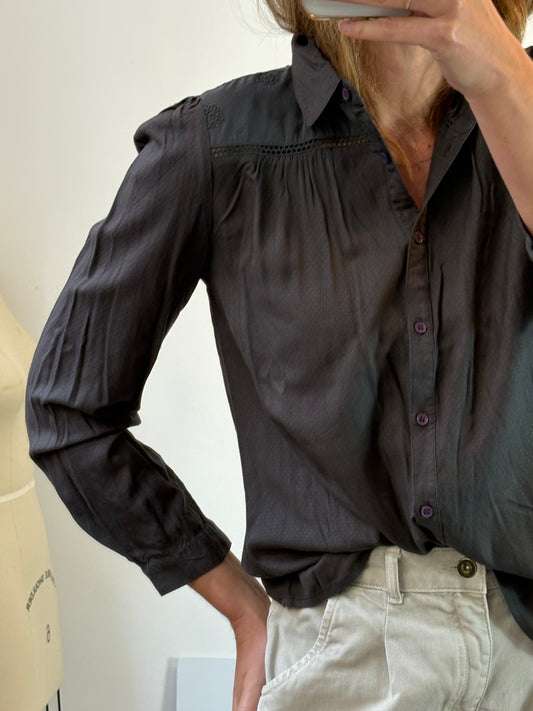 INDI & COLD. Blusa gris borados