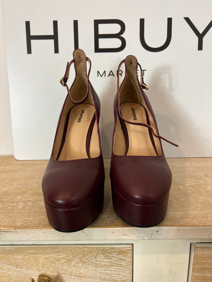 LOLA CRUZ. Burgundy leather platform pumps. Size 39