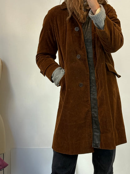 OTRAS.Abrigo  marrón textura vintage