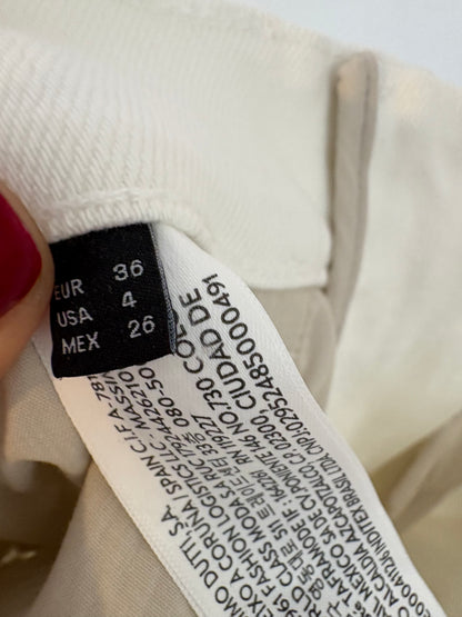 MASSIMO DUTTI. Denim blanco pata ancha