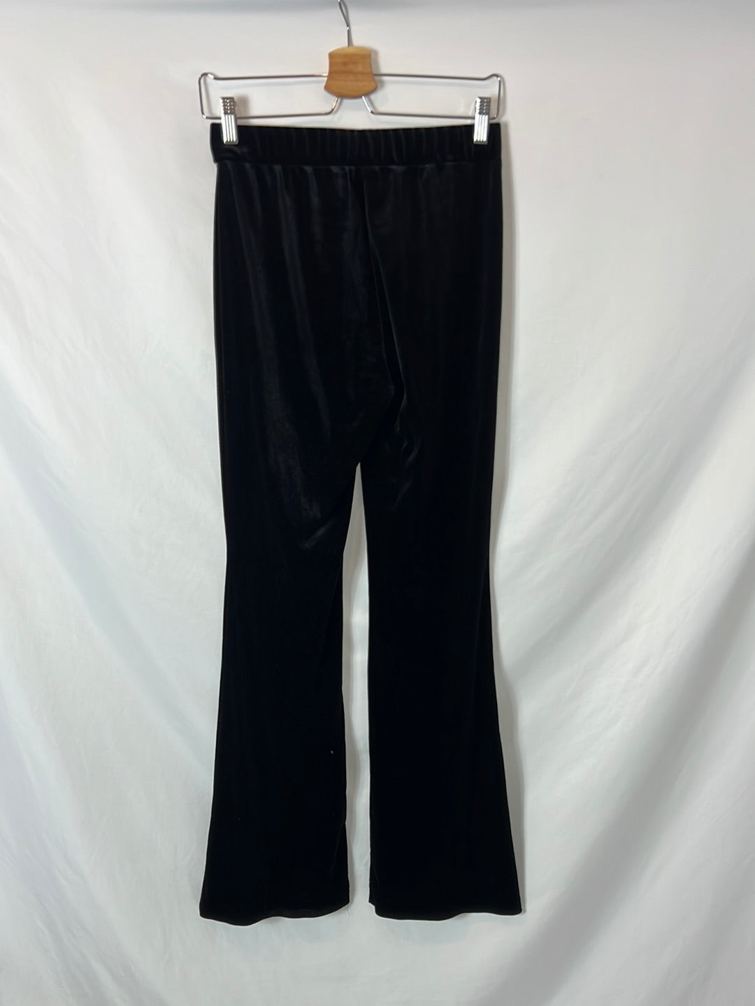 ZARA. Pantalón campana terciopelo. T S