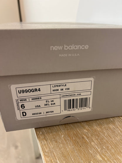 NEW BALANCE. Zapatillas grises texturas. T 38.5