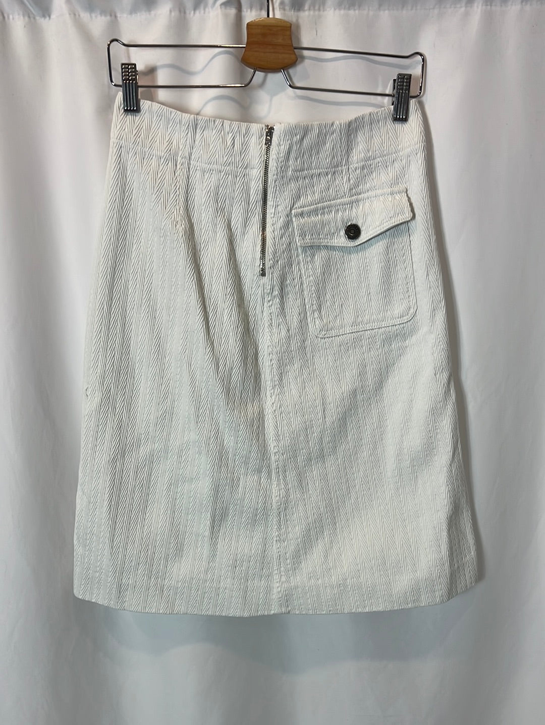 MASSCOB. White textured midi skirt. Size 36