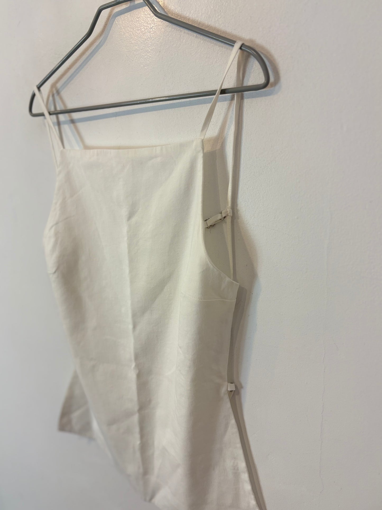 ZARA. Top blanco detalle espalda