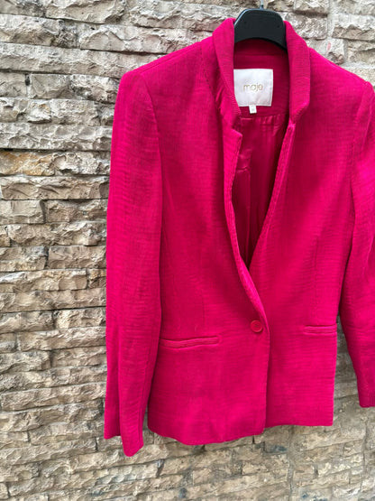 MAJE. Chaqueta fucsia textura